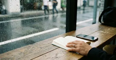 『暇と退屈の倫理学』要約｜退屈の正体を知り、消費のループから抜け出す